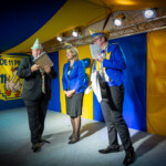 Schriftführerin Cordula Wewers erhält eine Auszeichnung als Anerkennung für ihren unermüdlichen Einsatz